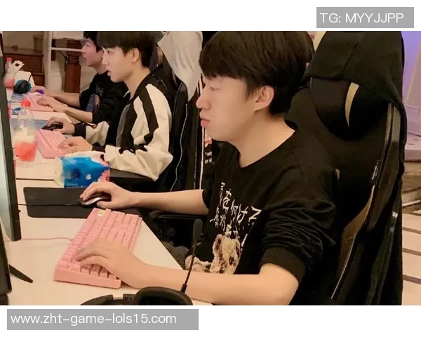 EDG战队在世界冠军杯积分榜上以82分稳居第一名,展现强劲实力